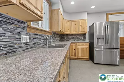 43 E Phillips Street, Coaldale Boro, PA 18218 - Photo 13