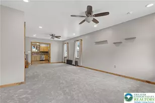 43 E Phillips St, Coaldale Boro, PA 18218 - Photo 3