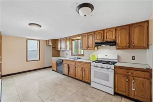 242 Hudsondale St, Weatherly Boro, PA 18255 - Photo 3
