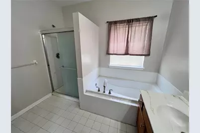 966 Hollow Court, Allentown City, PA 18104 - Photo 5