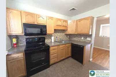 1747 Schoenersville Road, Bethlehem City, PA 18018 - Photo 7