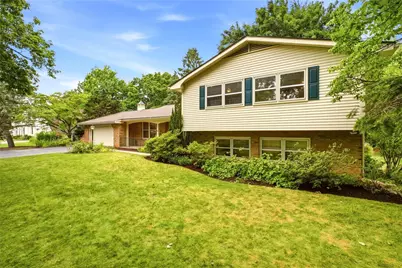 2844 Edgemont Drive, Salisbury Township, PA 18103 - Photo 3