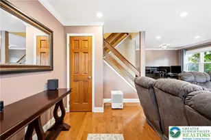 8 Lincoln Pl, Whitehall Township, PA 18052 - Photo 5