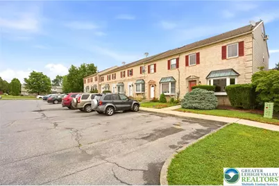 8 Lincoln Place, Whitehall Township, PA 18052 - Photo 3