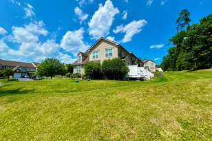 1702 Big Ridge Dr, East Stroudsburg, PA 18302 - Photo 3