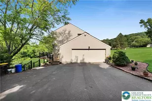 2081 Dolores Ln, Lower Saucon Township, PA 18055 - Photo 5