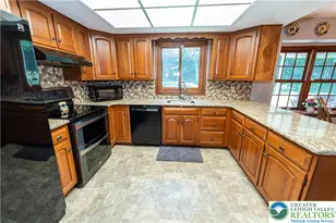 4290 Ascot Cir, Lower Macungie Township, PA 18103 - Photo 5