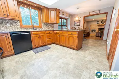 4290 Ascot Circle, Lower Macungie Township, PA 18103 - Photo 9