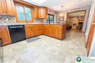 4290 Ascot Cir, Lower Macungie Township, PA 18103 - Photo 9