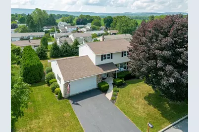 2130 Wisteria Road, Lower Macungie Township, PA 18062 - Photo 3