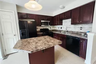 1073 Sparrow Way, Upper Macungie Township, PA 18031 - Photo 9