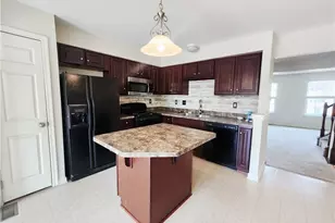 1073 Sparrow Way, Upper Macungie Township, PA 18031 - Photo 7