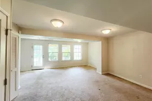 1073 Sparrow Way, Upper Macungie Township, PA 18031 - Photo 3