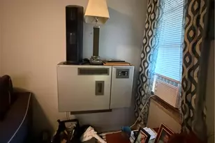 112 W Penn St, Shenandoah Boro, PA 17976 - Photo 9