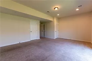 1374 Black Forest Dr, Allentown City, PA 18104 - Photo 5