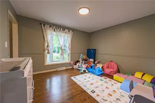 4620 Hale Ln, Emmaus Boro, PA 18049 - Photo 13