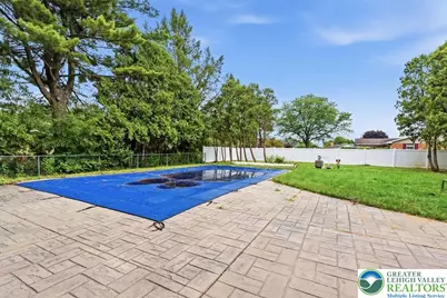 5429 Curtis Drive, North Whitehall Township, PA 18078 - Photo 3