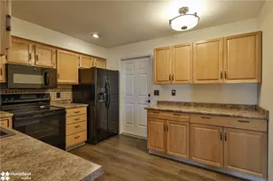124 Stephanie Dr, Palmer Twp, PA 18045 - Photo 13