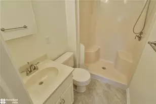 124 Stephanie Dr, Palmer Twp, PA 18045 - Photo 21