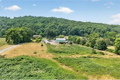 4716 Vera Cruz Road, Upper Saucon Township, PA 18034 - Photo 5