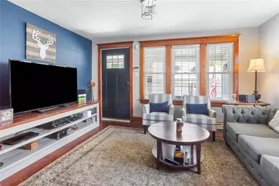 27 E Chestnut Street, Nazareth Boro, PA 18064 - Photo 5