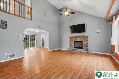 1124 Cambell Way, Coolbaugh Twp, PA 18466 - Photo 9