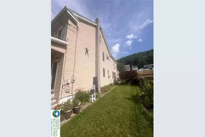 231 West Railroad, Nesquehoning, PA 18250 - Photo 3