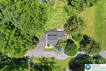 571 Pine Top Trail, Bethlehem City, PA 18017 - Photo 3