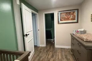 7822 N Delaware Dr, Lower Mt Bethel Twp, PA 18013 - Photo 9