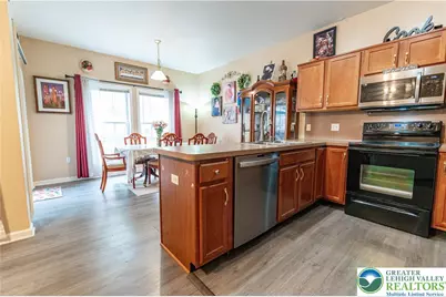 211 S Kathryn Street, Easton, PA 18045 - Photo 13