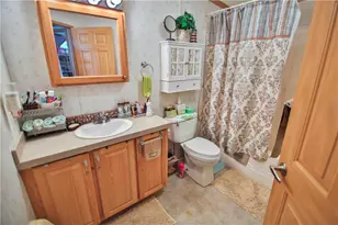 34 Sycamore Dr, Moore Township, PA 18014 - Photo 19
