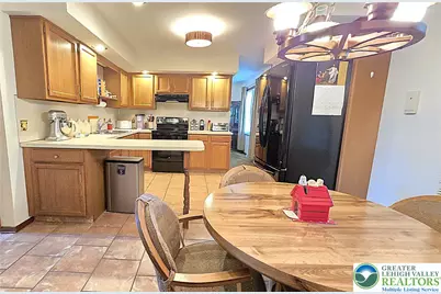 1923 Belleview Drive, Whitehall Township, PA 18052 - Photo 5