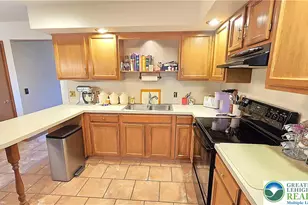 1923 Belleview Dr, Whitehall Township, PA 18052 - Photo 7