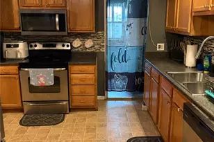 4055 Mauch Chunk Rd, Coplay Boro, PA 18037 - Photo 3