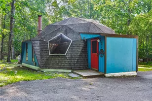 8615 E Nottingham Dr, Kunkletown, PA 18058 - Photo 3