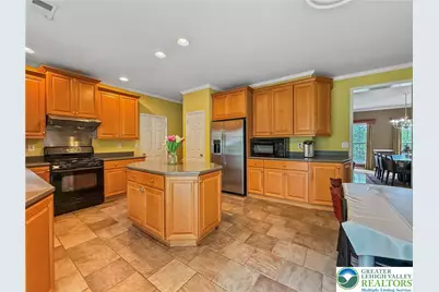 5776 Monocacy Drive, Hanover Twp, PA 18017 - Photo 9