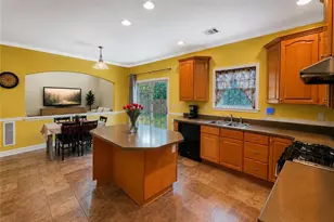 5776 Monocacy Dr, Hanover Twp, PA 18017 - Photo 11