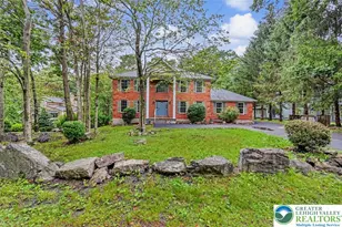 564 Cayuga Dr, Coolbaugh Twp, PA 18466 - Photo 3