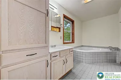 564 Cayuga Drive, Coolbaugh Twp, PA 18466 - Photo 39
