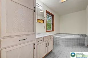 564 Cayuga Dr, Coolbaugh Twp, PA 18466 - Photo 39