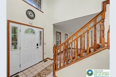 564 Cayuga Drive, Coolbaugh Twp, PA 18466 - Photo 11