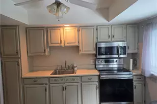 3650 Stephen Crane Ln, Hanover Twp, PA 18017 - Photo 11