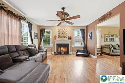 4559 Oakwood Lane, Lower Nazareth Twp, PA 18064 - Photo 17