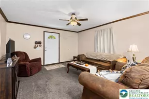226 Greenbriar Dr S, Allen Township, PA 18014 - Photo 5