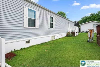 226 Greenbriar Drive S, Allen Township, PA 18014 - Photo 17