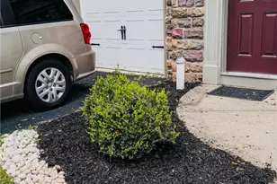 1508 Brookstone Pl, Hellertown Boro, PA 18055 - Photo 3