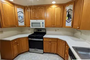 1005 Seneca St, Fountain Hill Boro, PA 18015 - Photo 7
