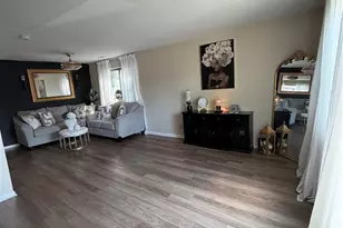 129 Johnson Ct, Whitehall Township, PA 18052 - Photo 5