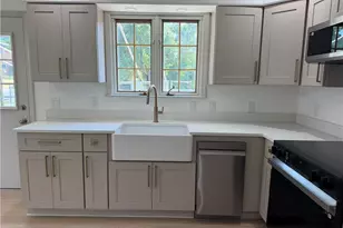 2548 28th St SW, Allentown City, PA 18103 - Photo 5