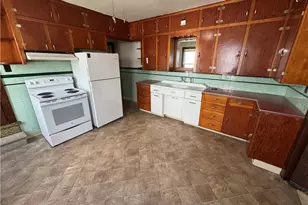 250 N 4th St, Lehighton, PA 18235 - Photo 9